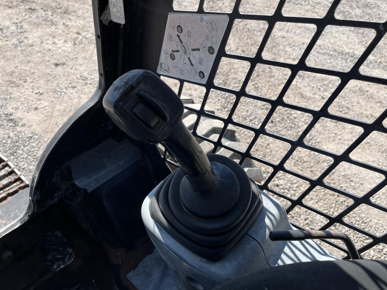 ./imagenes/INVOICE/2019/16437/MINI CATERPILLAR 262D (15).JPG